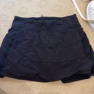 Lululemon black skirt 4TALL